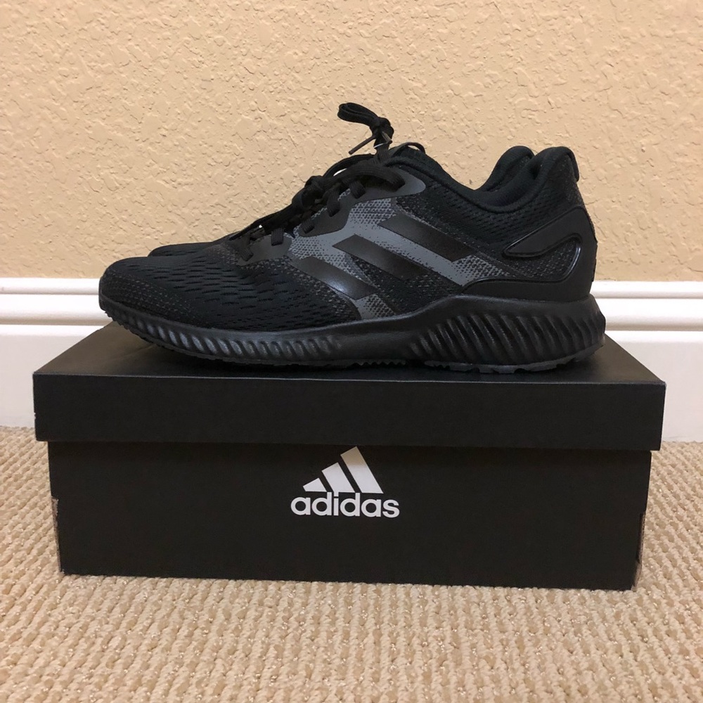 Adidas Aerobounce Size 10